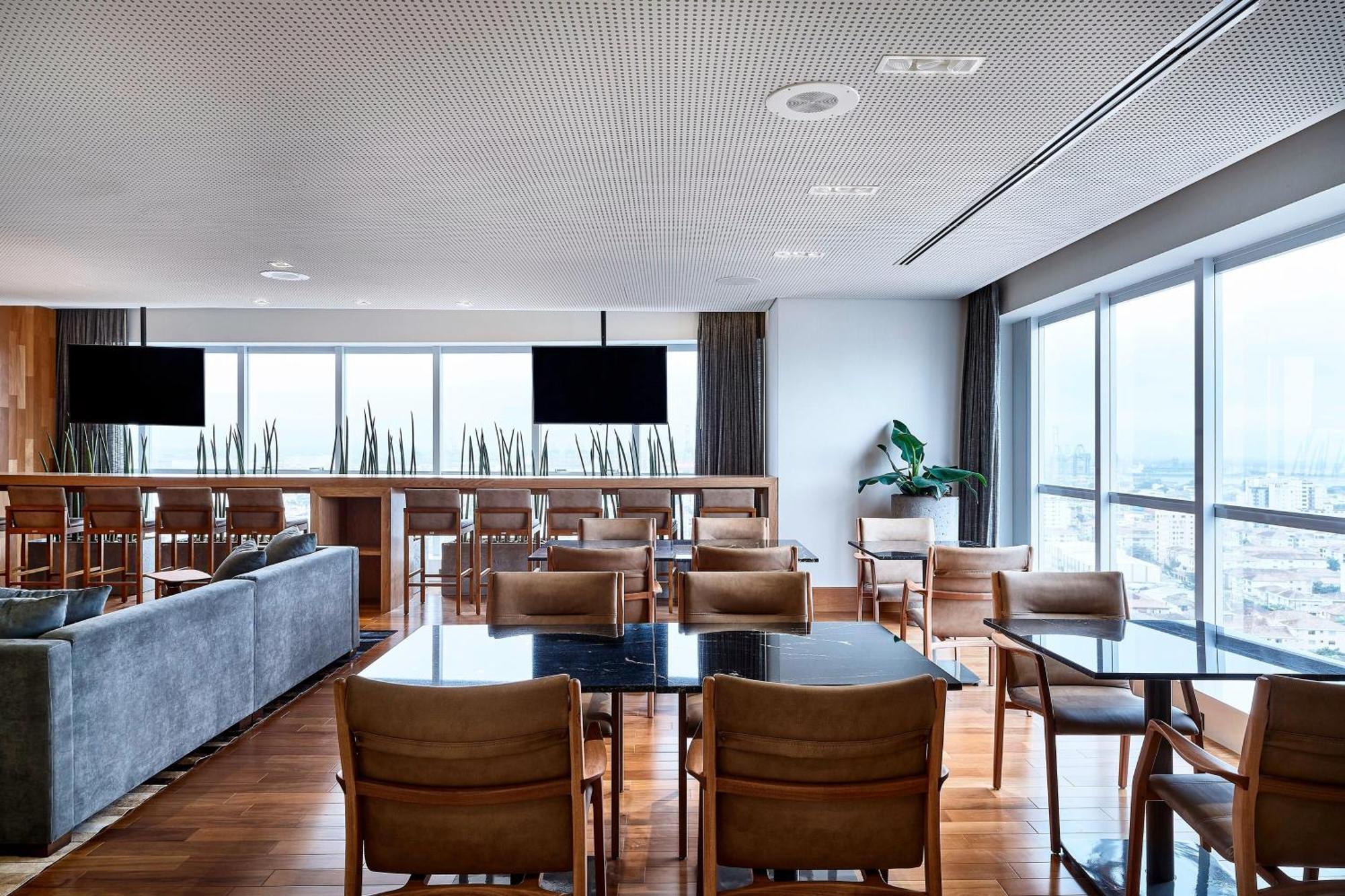 Sheraton Santos Hotel Ngoại thất bức ảnh The lounge at Haneda Airport